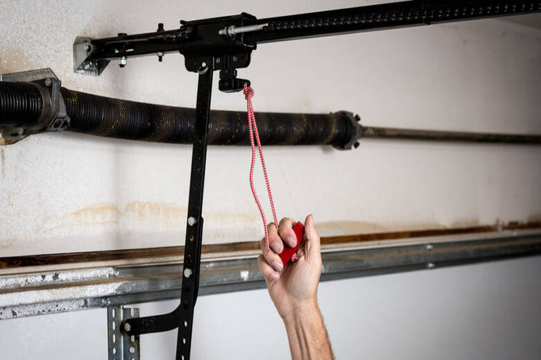 How Garage Door Spring Replacement Can You Save Money?